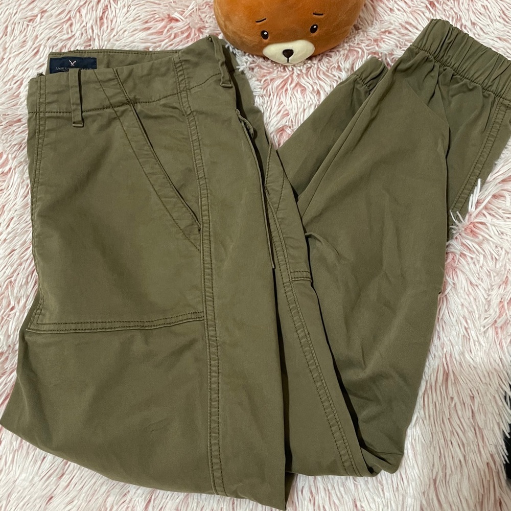 Trendy Matcha Green Pants🌱 AE